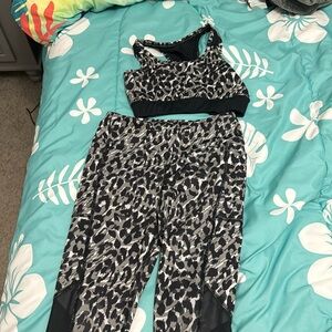 Little girls athletic set sports bra and leggings